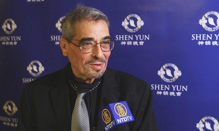 Writer Says Words Fail Him in Describing Shen Yun