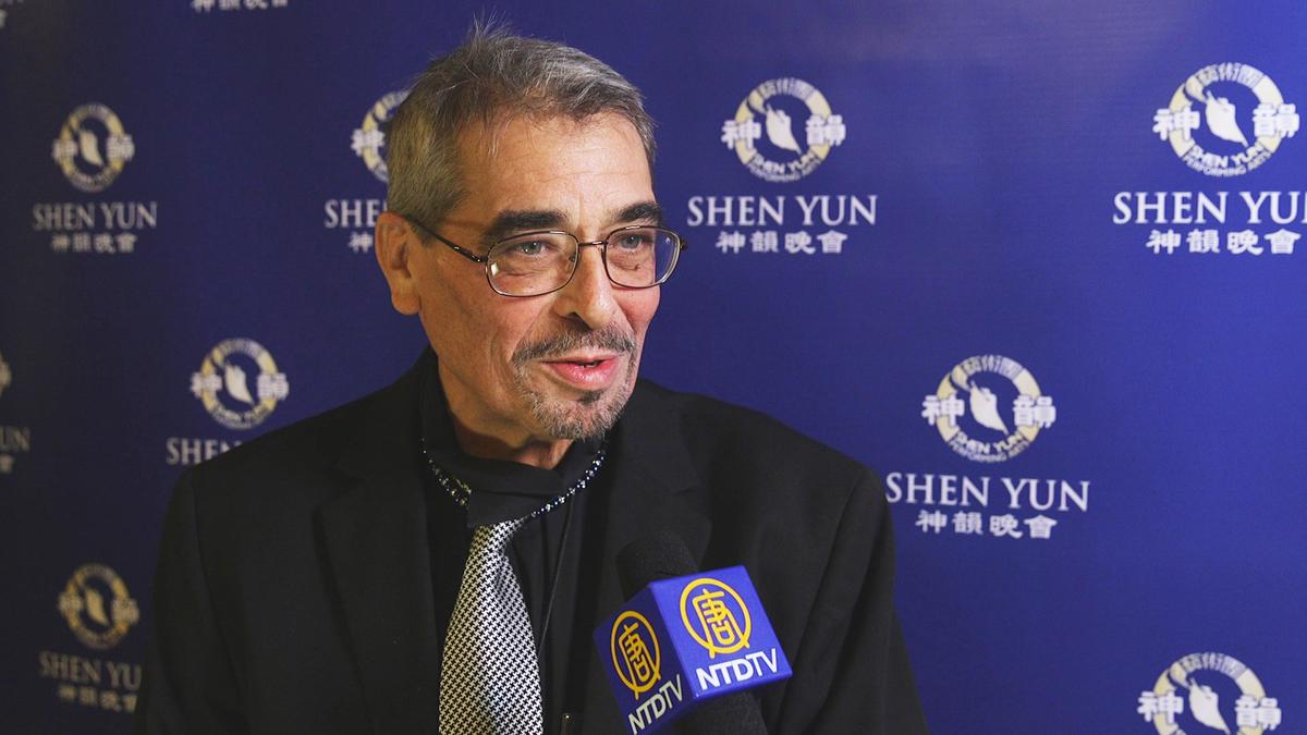 Writer Says Words Fail Him in Describing Shen Yun