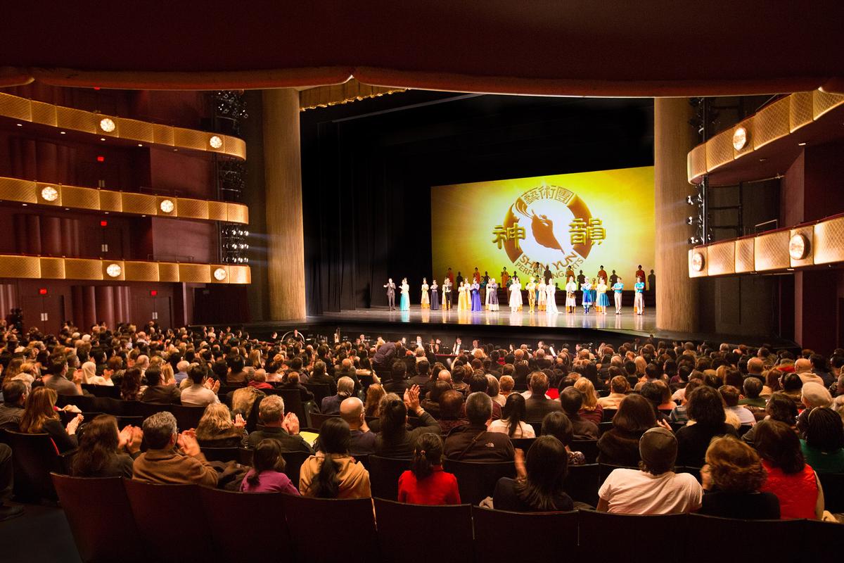 Shen Yun Full of Freedom and Life