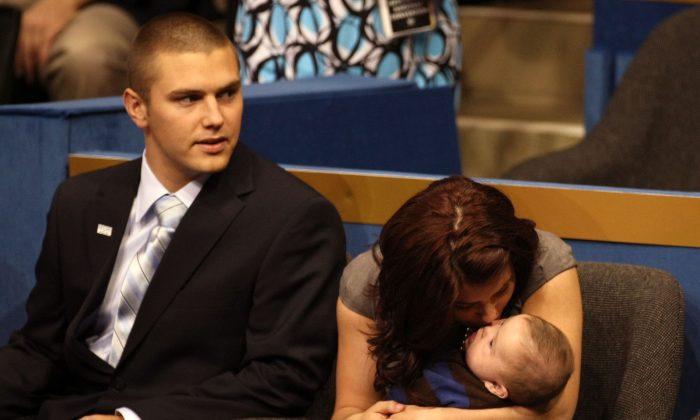 Sarah Palin’s Son Arrested After Allegedly Punching Girlfriend, Brandishing Assault Rifle