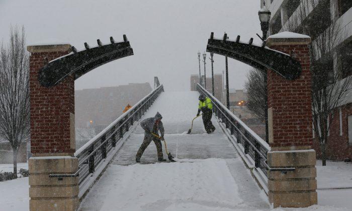 Canceled Flights Pile Up as Major Storm Threatens Eastern US
