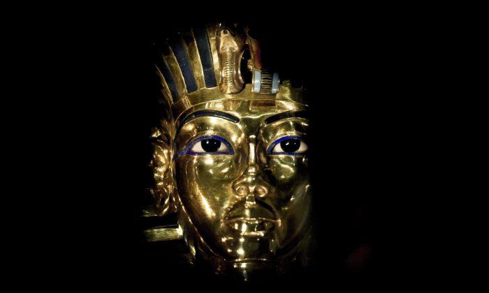 Botched Repair of King Tutankhamun Mask Leads Prosecutors to Charge Eight