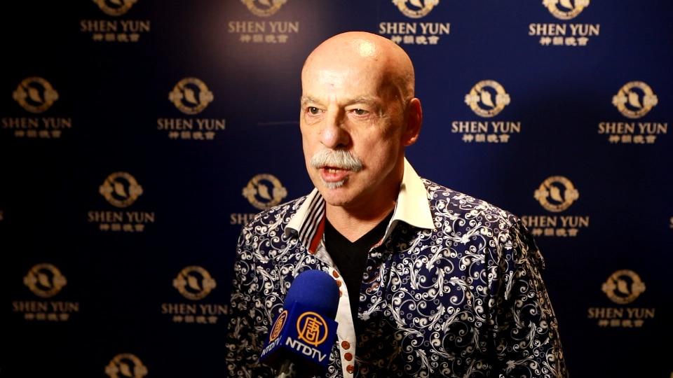 Retired Teacher Finds the Real China in Shen Yun