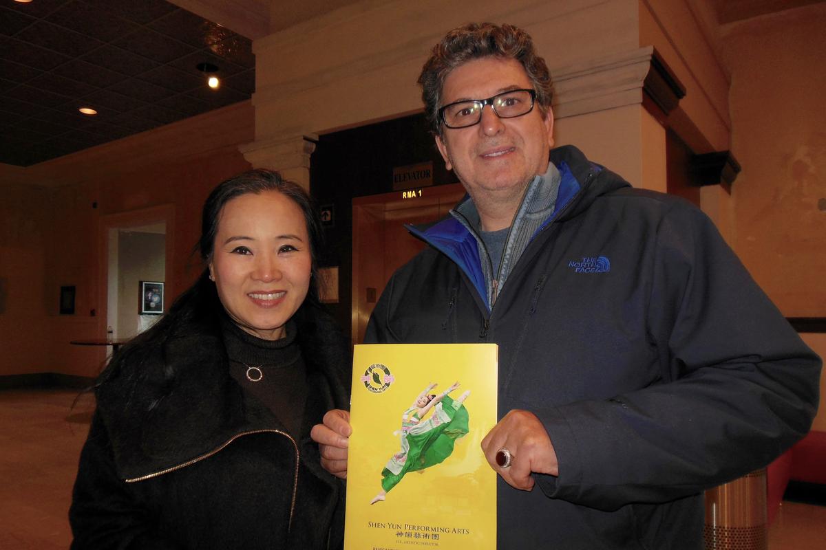 Jeweler: Shen Yun Shows Truth, Speaks to Soul
