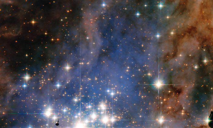 Hubble Space Telescope: Images Capture ‘Diamond-Like’ Bright Star Cluster