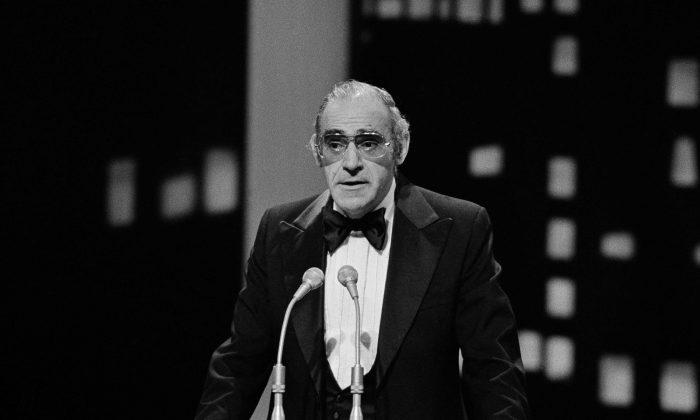Abe Vigoda, Star in ‘Barney Miller’ and ‘The Godfather,’ Dead at 94