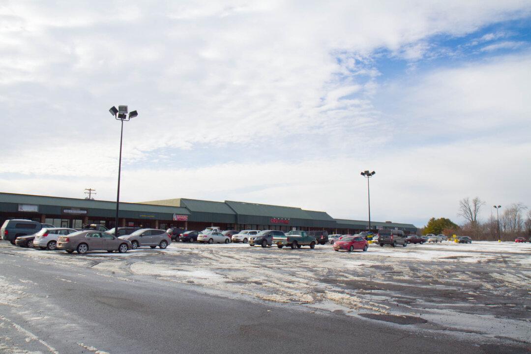 Goshen Plaza Owner Still Looking For Grocer