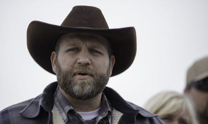 Ammon Bundy to Oregon Militiamen: “Please stand down. Go home”