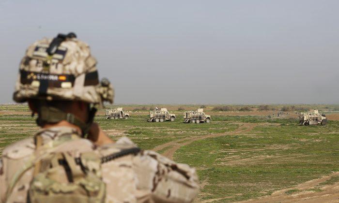 560 American Troops Heading to Iraq, Defense Secretary Says