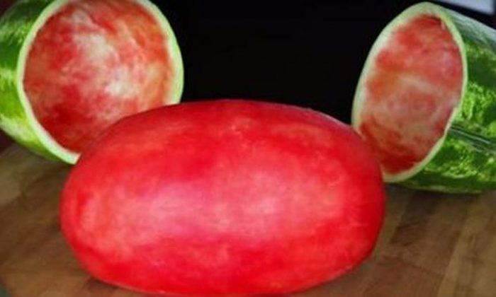 Here Is How to ‘Skin A Watermelon’ -- Which Looks Quite Bizarre