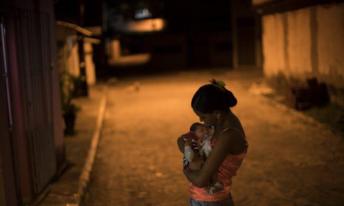 Life at Zika Epicenter a Struggle for Afflicted Family