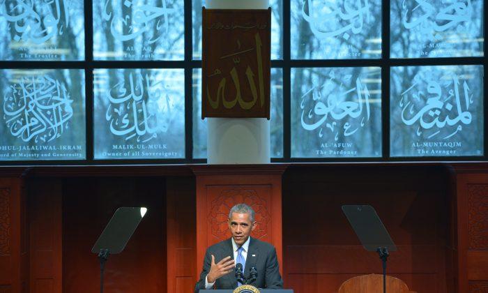 Obama Visits Mosque, Tries to Correct ‘Hugely Distorted Impression’ of Muslims