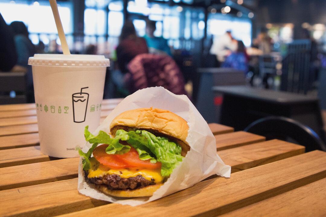Fast-Casual Chains Succeed by Giving Us What We Want