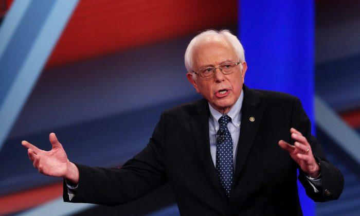 Poll: Bernie Sanders Leads Hillary Clinton 2 to 1 in New Hampshire