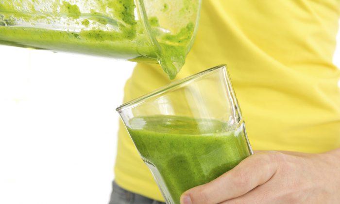 Eating Well: What Are Drinkable Greens? Are They Healthy?