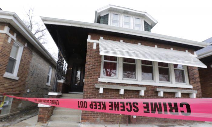 2 Children, 2 Women, 2 Men Found Dead in Chicago Home