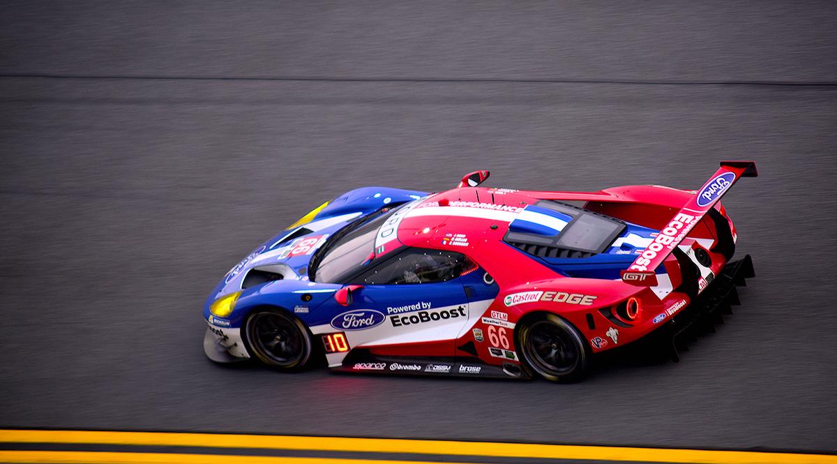 Rolex 24: Bill Kent Raceday Gallery