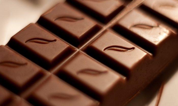 Officials: Burglar Takes Chocolate From New Mexico School