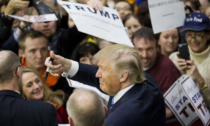 Trump Aiming for New Hampshire Win, Rivals Aim to Survive