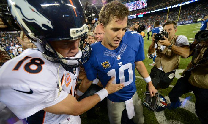 Watch: Eli Manning Shows No Reaction After Peyton Manning’s 2-Point Conversion
