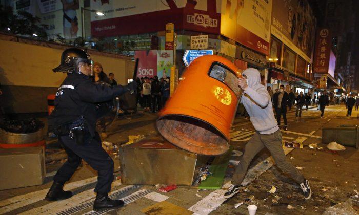 Hong Kong Activists, Police Clash Over Holiday Food Stalls