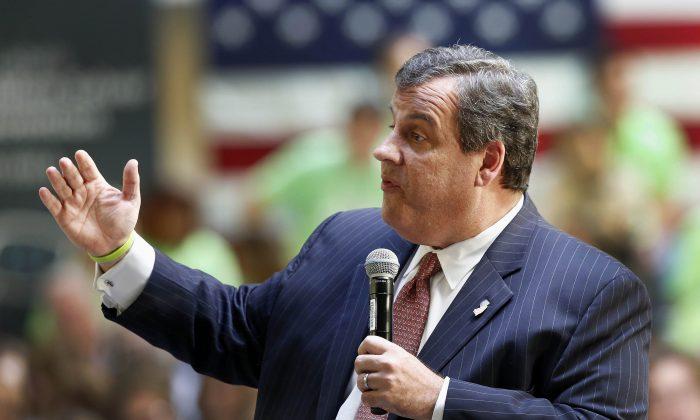 Christie Expected to Drop Out; Trump Faces Fresh Test in South Carolina