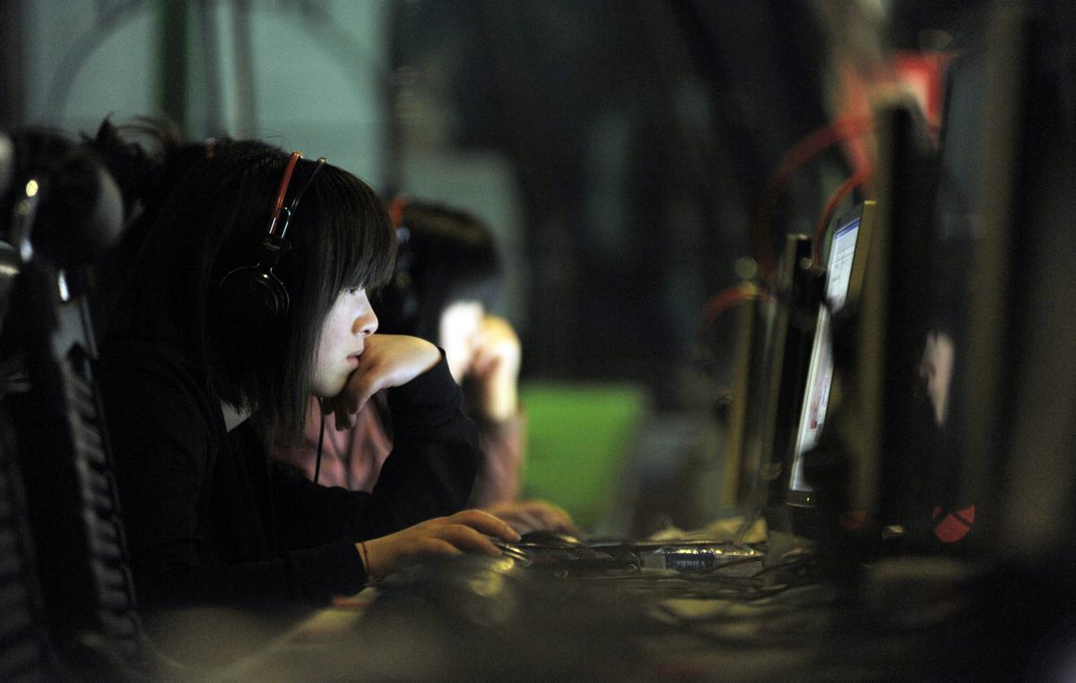 Chinese Internet Users in Need of ‘Education’ for Lack of Judgment, Says Official