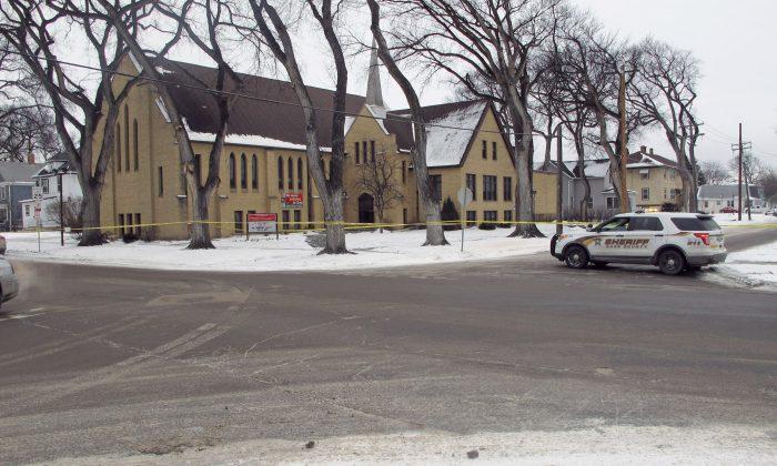 Latest: Police Say Suspect in Shooting of Fargo Cop Found Dead