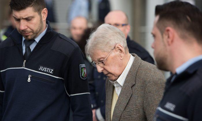 Former Auschwitz Guard, 94, Goes on Trial in Germany