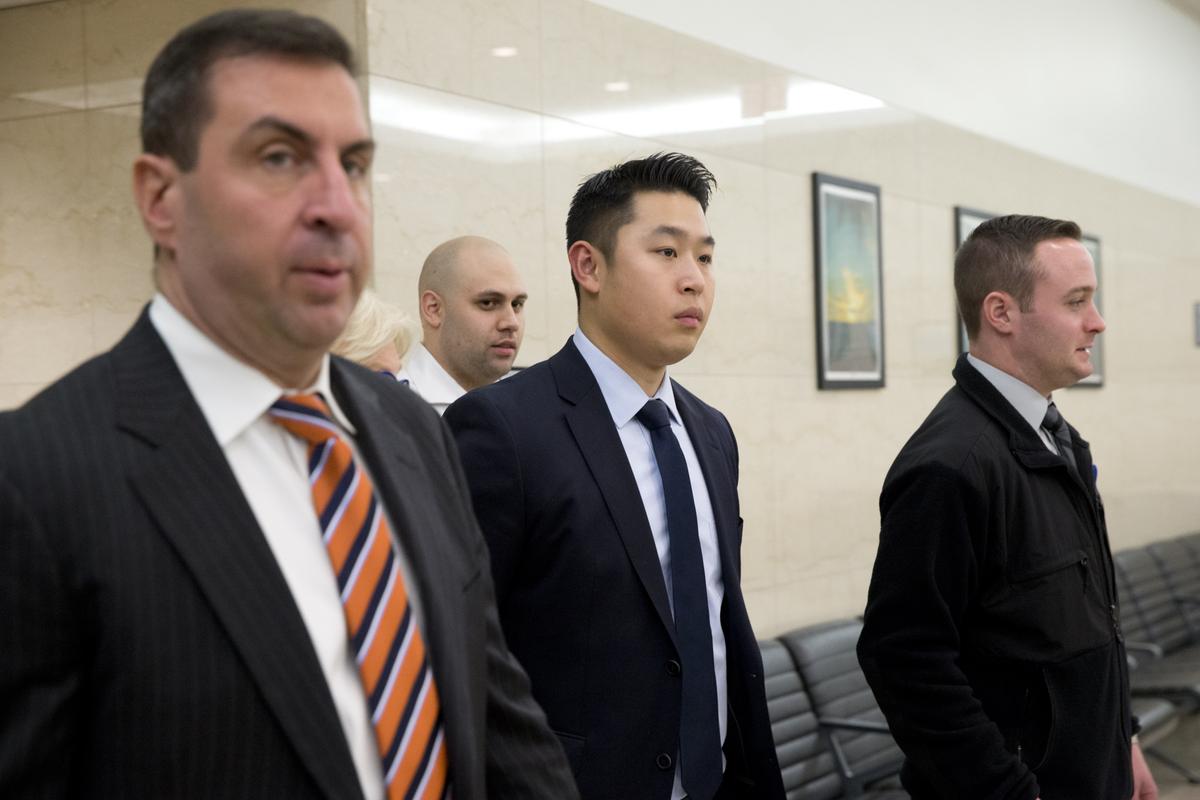 NYC Officer Convicted of Manslaughter in Stairwell Shooting