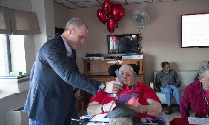 Castle Point Veterans Thanked for Service With Valentine Cards