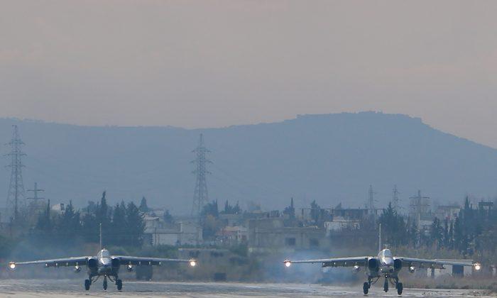Russia Presses Air Blitz in Syria to Dictate Peace Terms