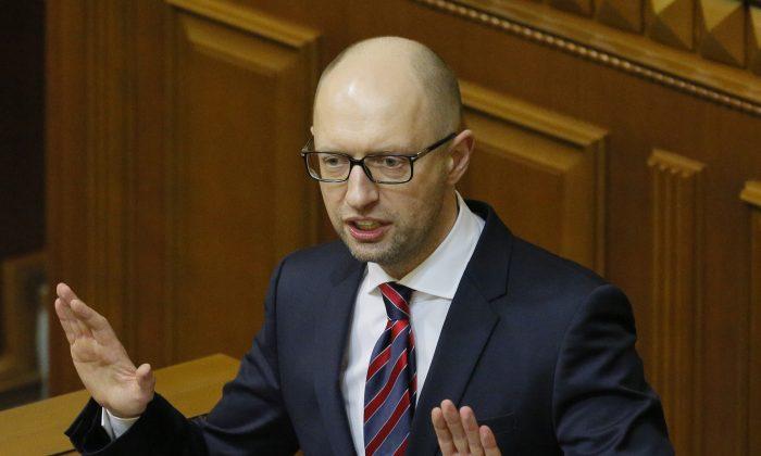 Ukraine’s Government Survives No-confidence Vote