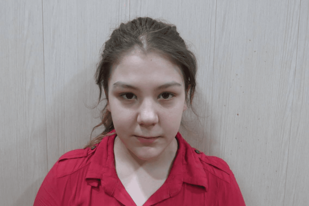Rescued Swedish Teen Speaks About Life Under ISIS and Why She Traveled to Syria