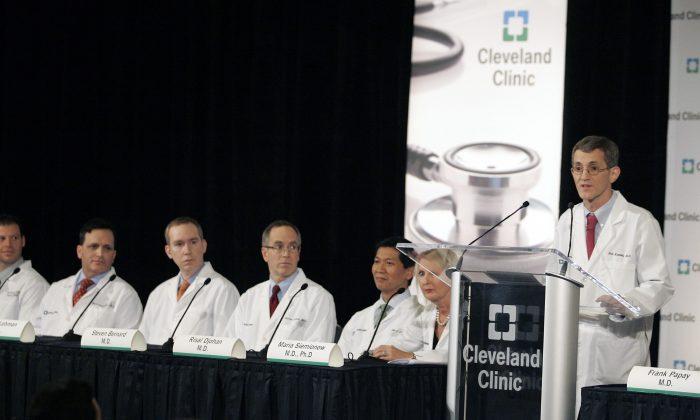 Cleveland Surgeons Perform America’s First Uterus Transplant