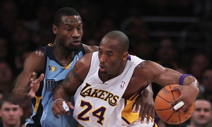 Tony Allen: Kobe Bryant Gifts Grizzlies Guard Shoes With Note Reading ‘Best Defender I Ever Faced’