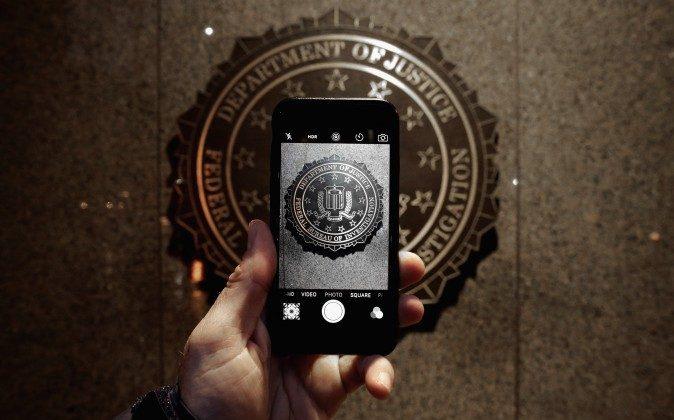 FBI Should Learn How to Hack Phones Themselves, Cybersecurity Expert Says