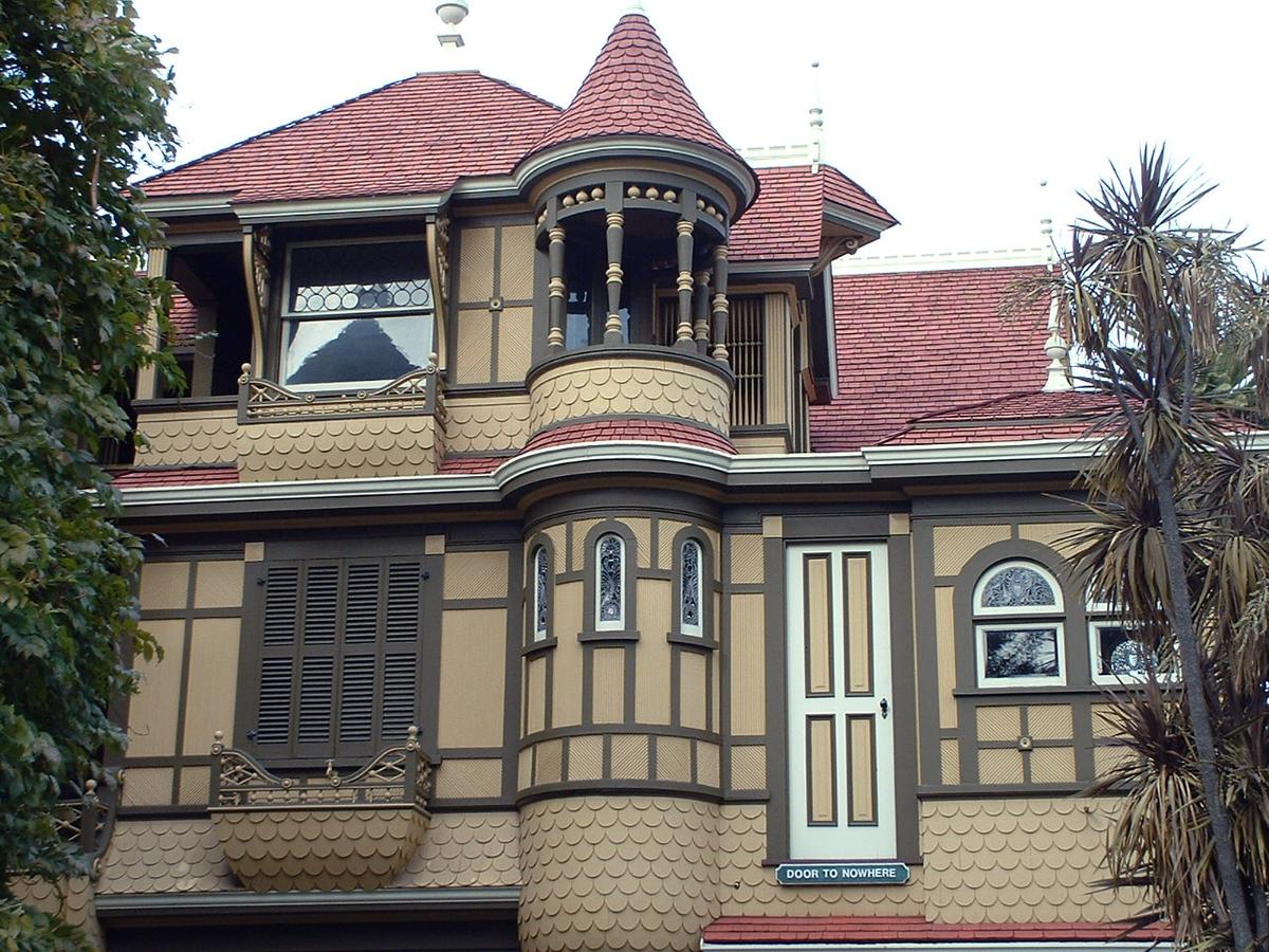 6 Craziest Secret Passageways in Houses That Actually Exist
