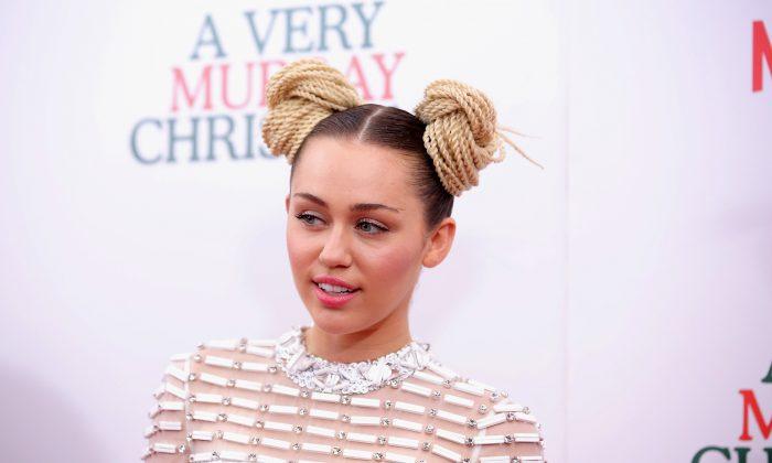Miley Cyrus: I'll Leave America If Trump Becomes President