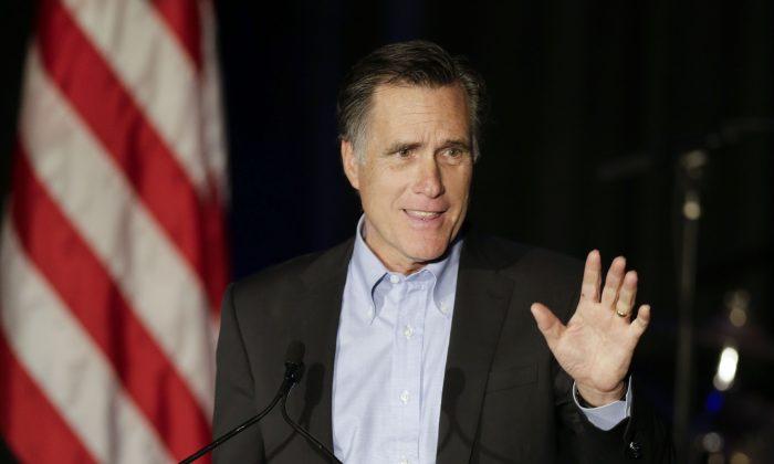 Romney Tries to Recruit Kasich, Ben Sasse for Third Party Run Against Trump