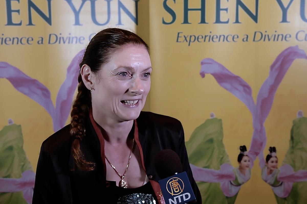 Ballet Teacher Says Shen Yun ‘Absolutely Captivating’