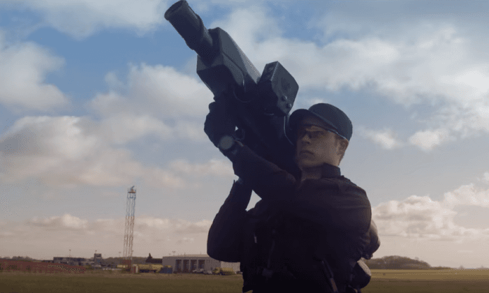 Video: Projectile Launcher Takes Down Drone with Net-Missile