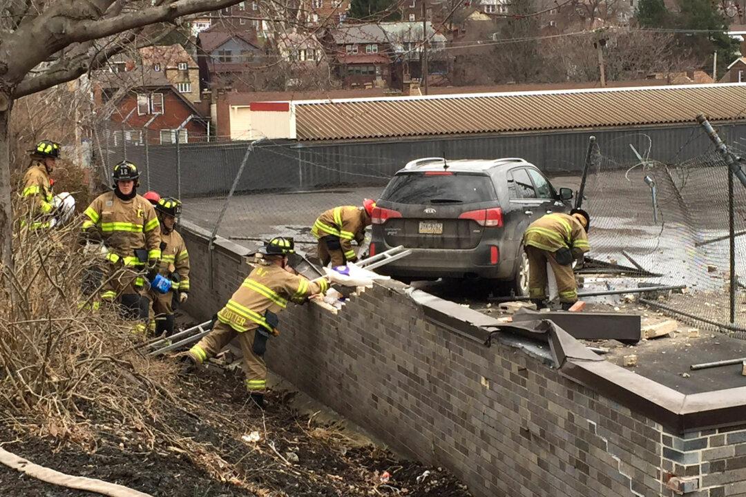 Vehicle Crash-Lands on Roof of Pittsburgh Supermarket