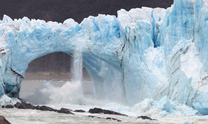 Watch: the ‘White Giant’ Glacier Collapses in Argentina
