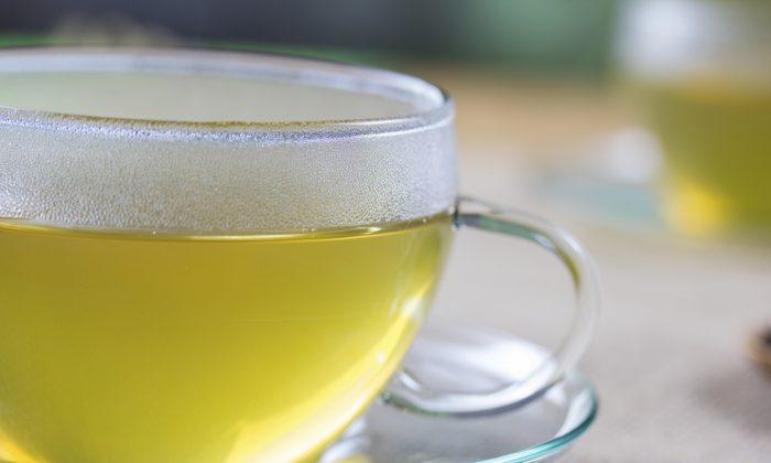 Why Kale and Green Tea Could Be a Bad Combo