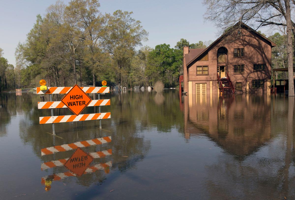 Louisiana, Mississippi: Thousands of Homes Damaged in Floods
