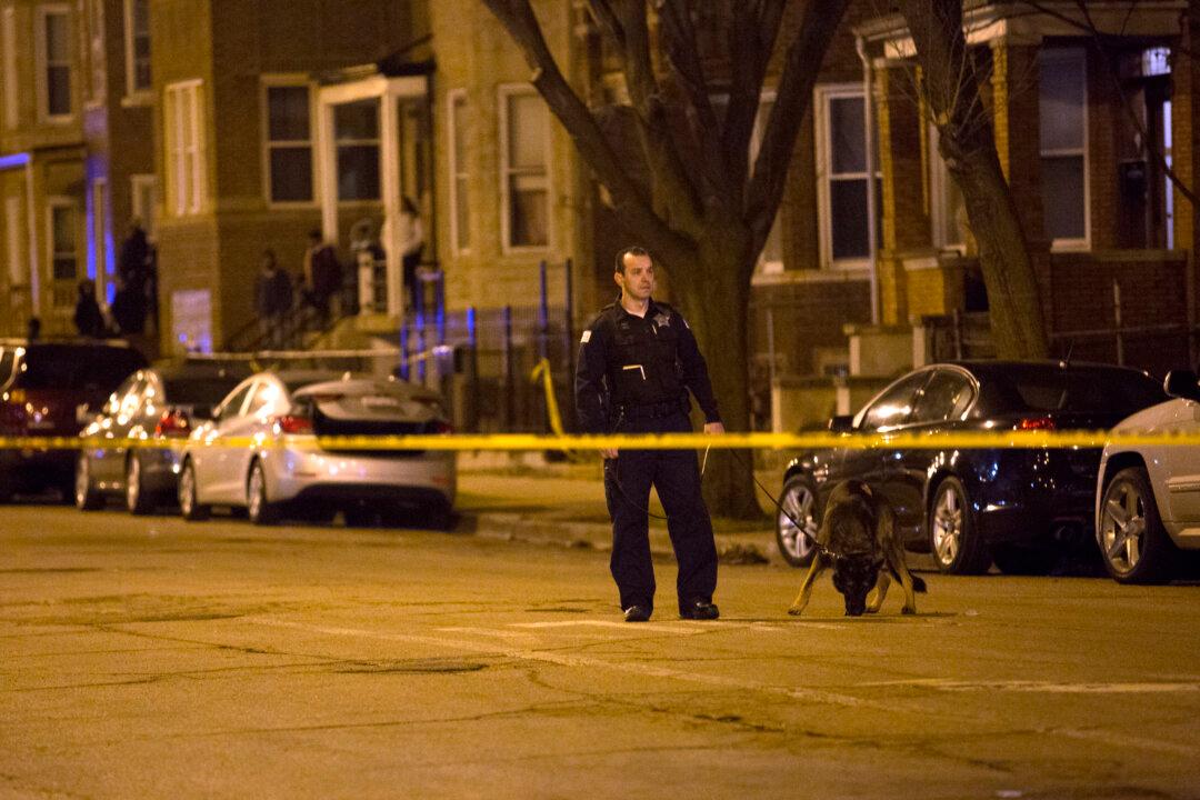 Chicago Shootings: 5 Dead, 31 Wounded--Number Expected to Rise