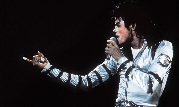 Sony Buys Michael Jackson’s Stake in Music Catalogs for $750 Million
