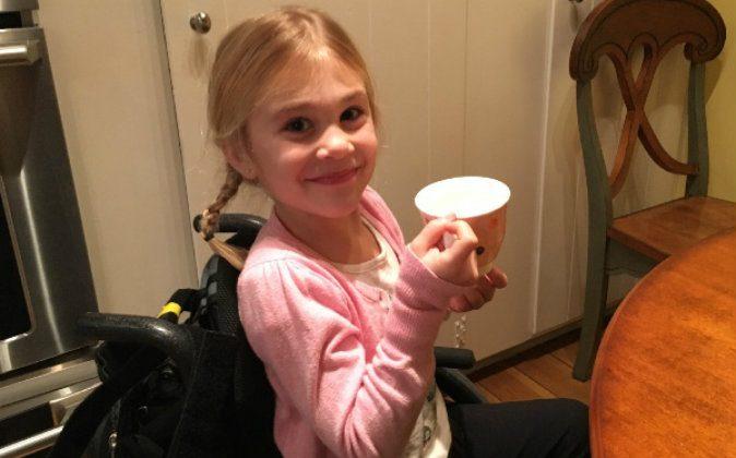 California 5-Year-Old Became Paralyzed After Doing Backbend, Says Mother