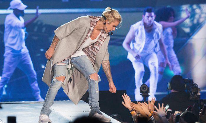 Justin Bieber Grabbed by the Throat by Rapper Post Malone, Who Is Touring With Him